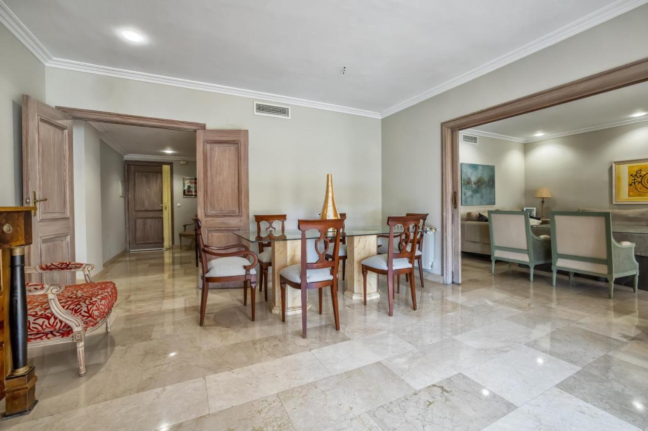 Apartamento Los Tilos & Parking & Piscina Кордова Екстер'єр фото